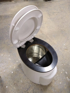 Self-made dry toilet with we-pee separator