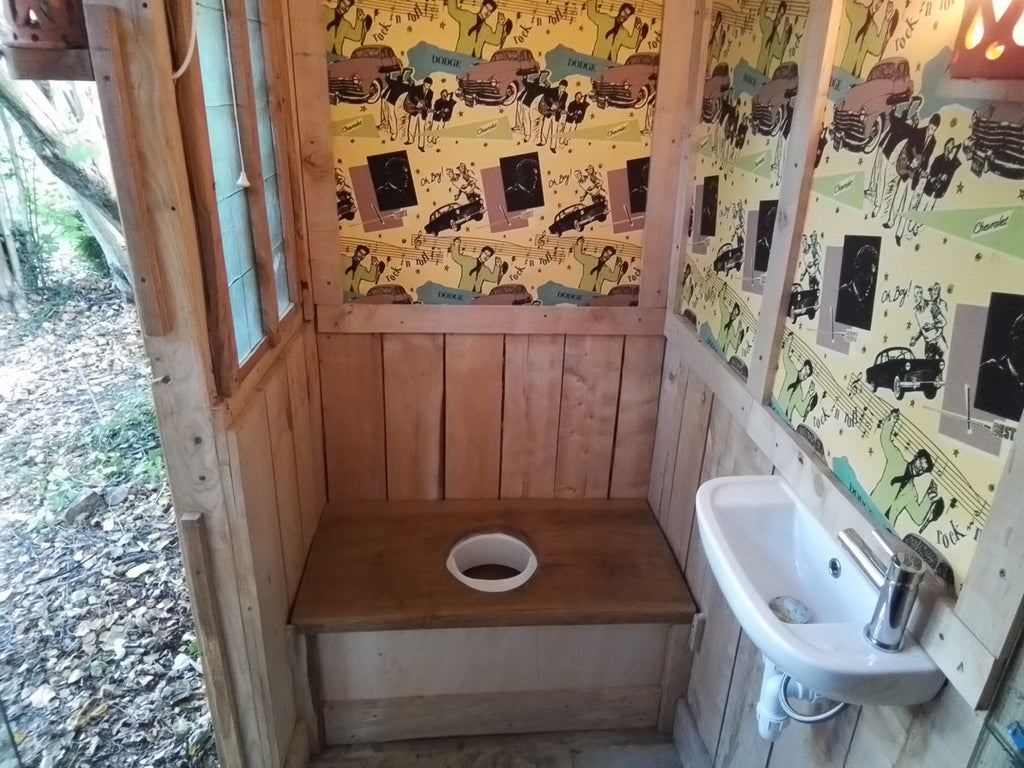 Bohemian Compost toilet Design with We-Pee separator